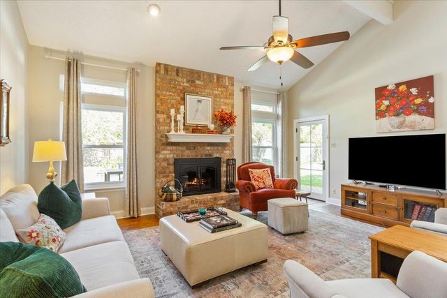 9800 Ravenwood CV, Austin, TX 78750