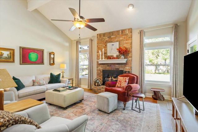 9800 Ravenwood CV, Austin, TX 78750