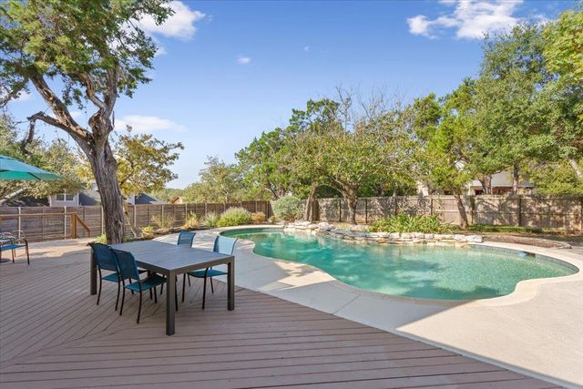 9800 Ravenwood CV, Austin, TX 78750