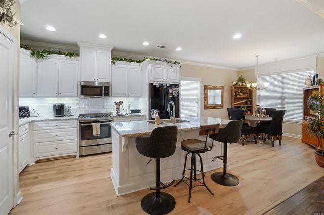 123 Nantucket Loop, Maumelle, AR 72113