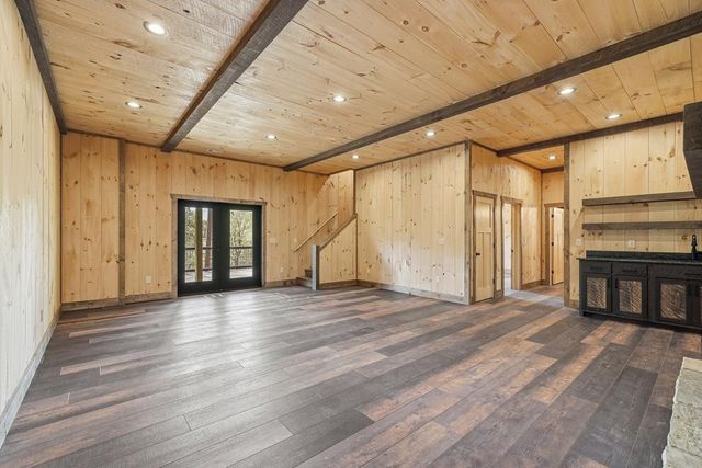 250 Wolf Creek Circle, Mineral Bluff, GA 30559