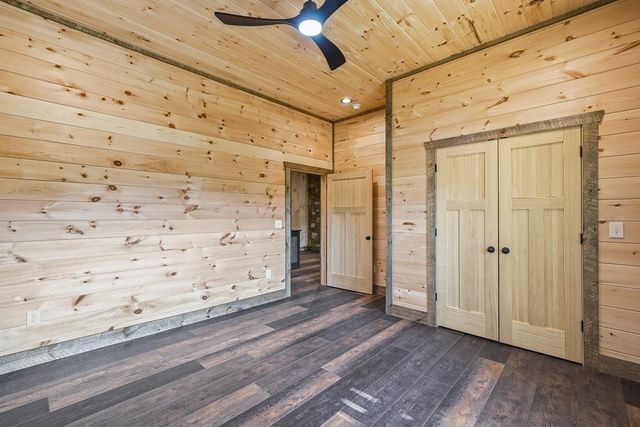 250 Wolf Creek Circle, Mineral Bluff, GA 30559