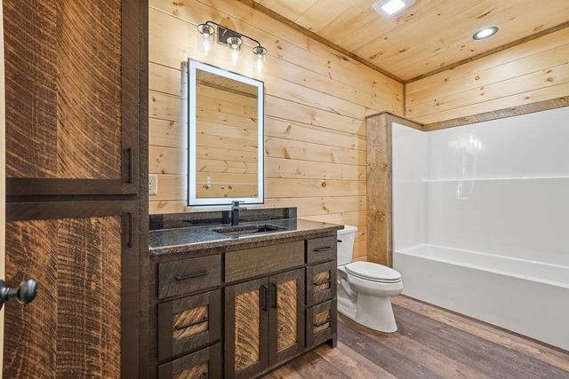 250 Wolf Creek Circle, Mineral Bluff, GA 30559