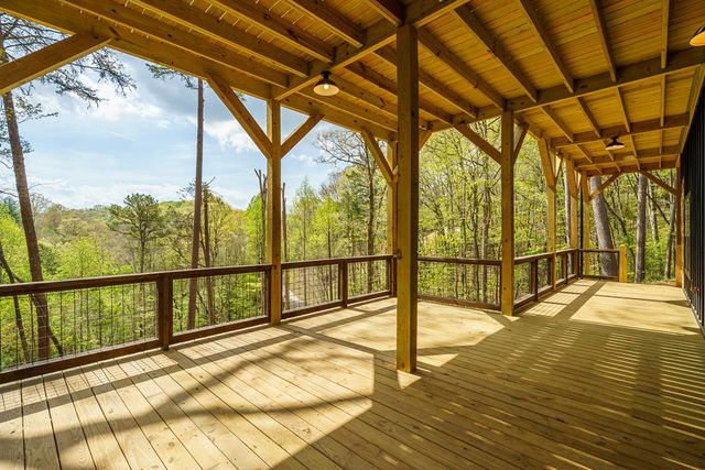 250 Wolf Creek Circle, Mineral Bluff, GA 30559