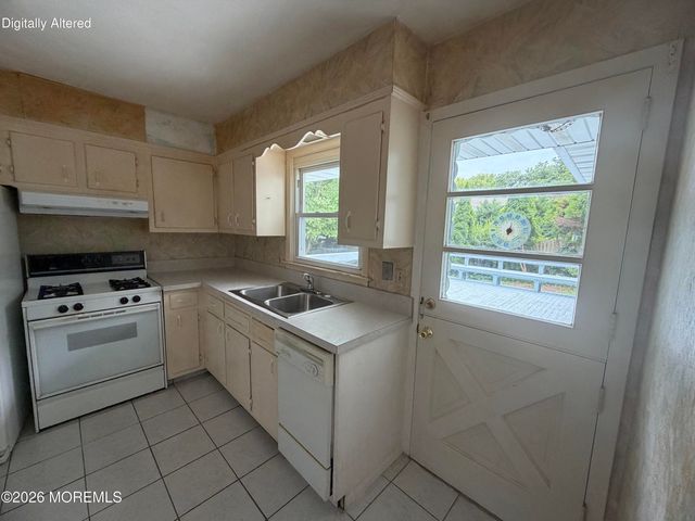 717 Howell Drive, Brielle, NJ 08730