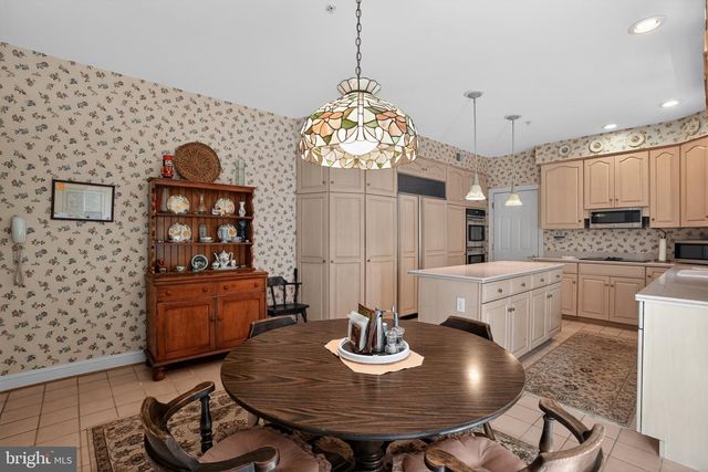 4407 HOLLY HILL RD, Hyattsville, MD 20782