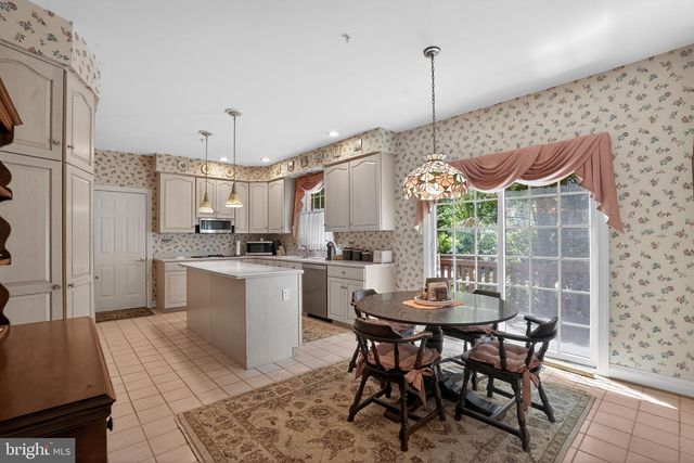 4407 HOLLY HILL RD, Hyattsville, MD 20782