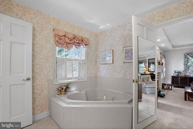 4407 HOLLY HILL RD, Hyattsville, MD 20782