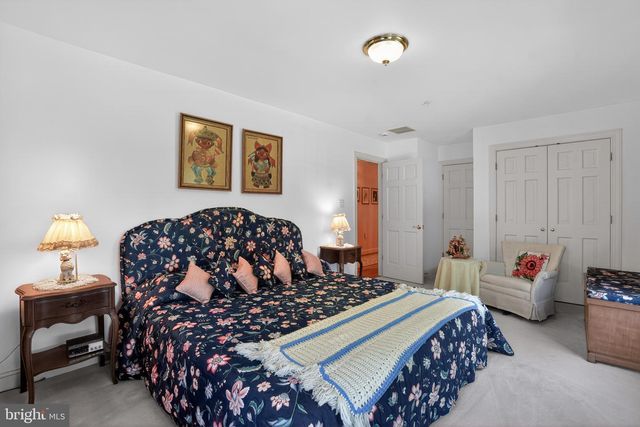 4407 HOLLY HILL RD, Hyattsville, MD 20782