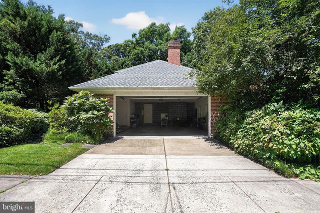 4407 HOLLY HILL RD, Hyattsville, MD 20782