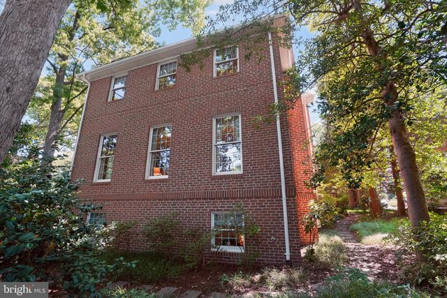 4407 HOLLY HILL RD, Hyattsville, MD 20782