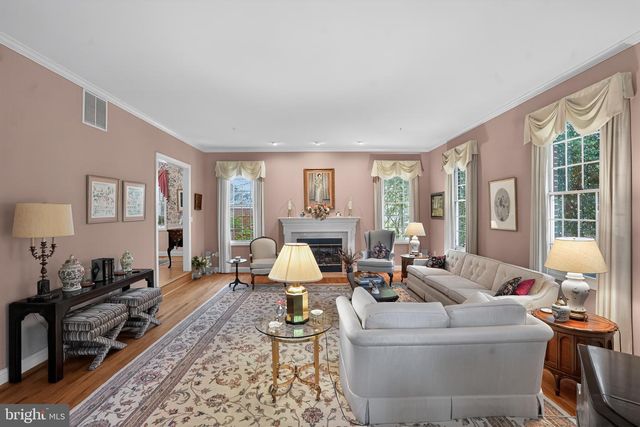 4407 HOLLY HILL RD, Hyattsville, MD 20782