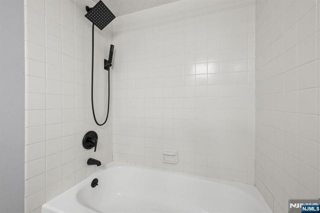 412 Egret Lane, Secaucus, NJ 07094