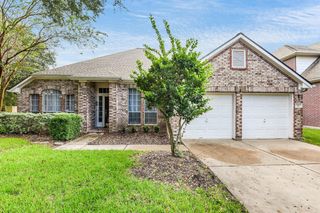 317 Vantage Pointe Circle, League City, TX 77573