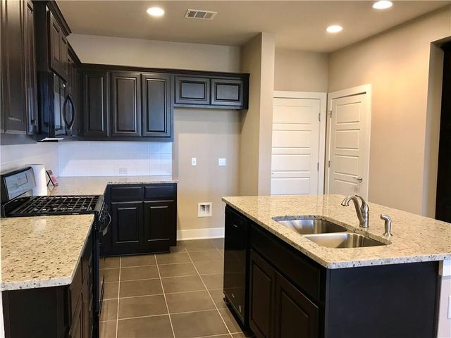 6814 E Riverside DR 95, Austin, TX 78741