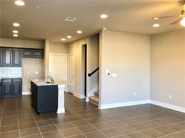 6814 E Riverside DR 95, Austin, TX 78741