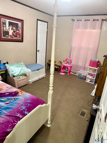 51 Boatfield Lane, Gadsden, AL 35901