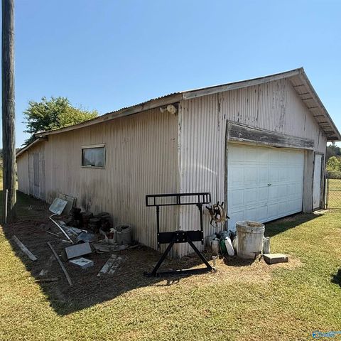 51 Boatfield Lane, Gadsden, AL 35901