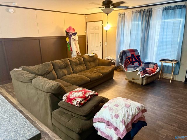 51 Boatfield Lane, Gadsden, AL 35901