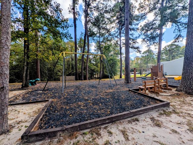 11 Castaway Lane, Coldspring, TX 77331