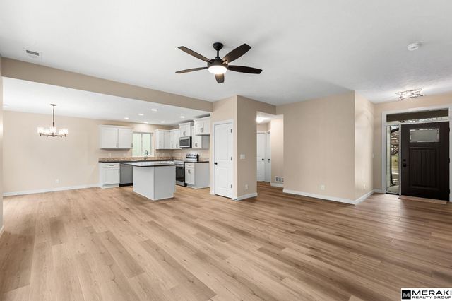 2711 Lynnwood Drive, Bellevue, NE 68123