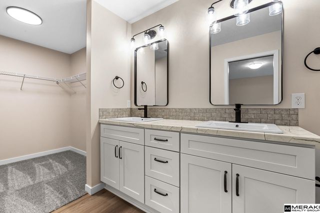 2711 Lynnwood Drive, Bellevue, NE 68123