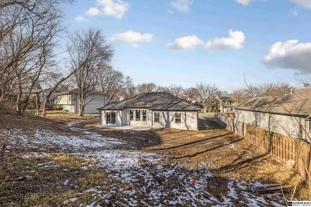 2711 Lynnwood Drive, Bellevue, NE 68123