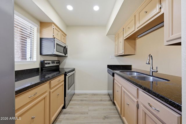 7436 E CHAPARRAL Road 260B, Scottsdale, AZ 85250