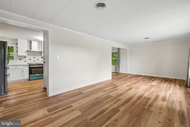 12301 GALLAHAN RD, Clinton, MD 20735