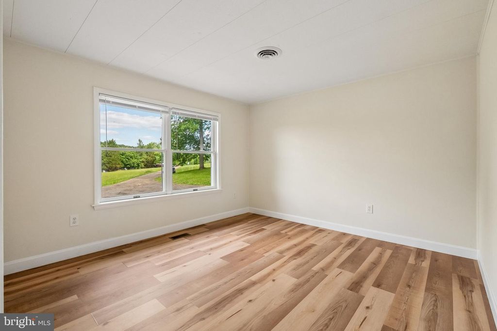 Image 11 of property listing at 12301 GALLAHAN RD, Clinton, MD 20735