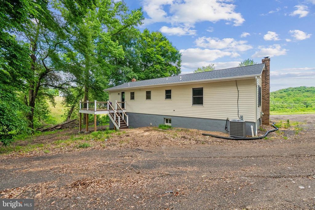 Image 25 of property listing at 12301 GALLAHAN RD, Clinton, MD 20735