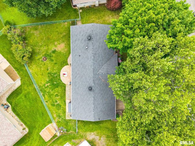 129 NORTHSHORE Drive, Morton, IL 61550