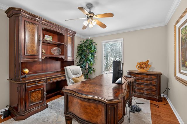 2012 Blackhorse Lane, Lexington, KY 40503