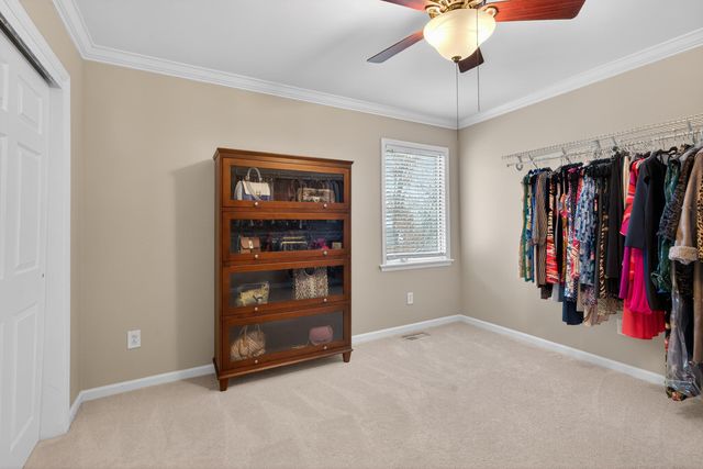 2012 Blackhorse Lane, Lexington, KY 40503