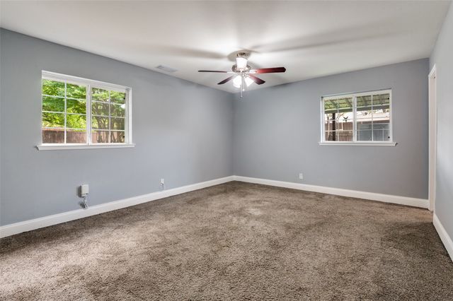 2306 Lakeland Place, Carrollton, TX 75006