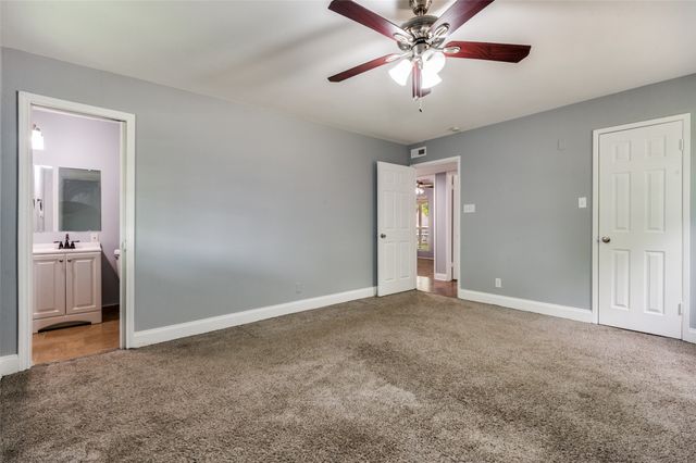 2306 Lakeland Place, Carrollton, TX 75006