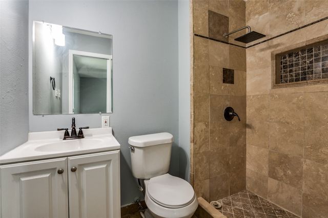 2306 Lakeland Place, Carrollton, TX 75006