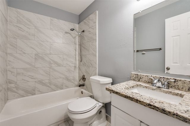 2306 Lakeland Place, Carrollton, TX 75006