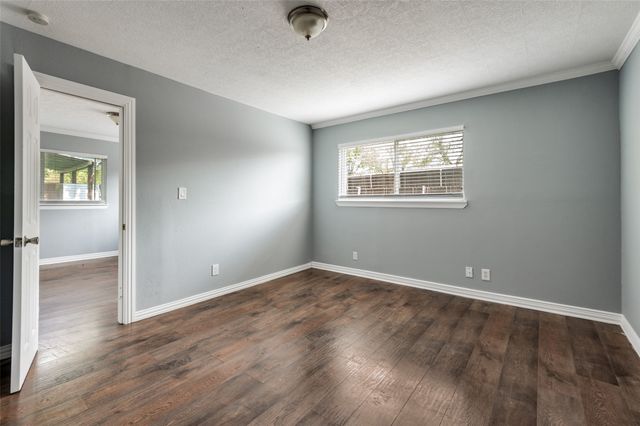 2306 Lakeland Place, Carrollton, TX 75006