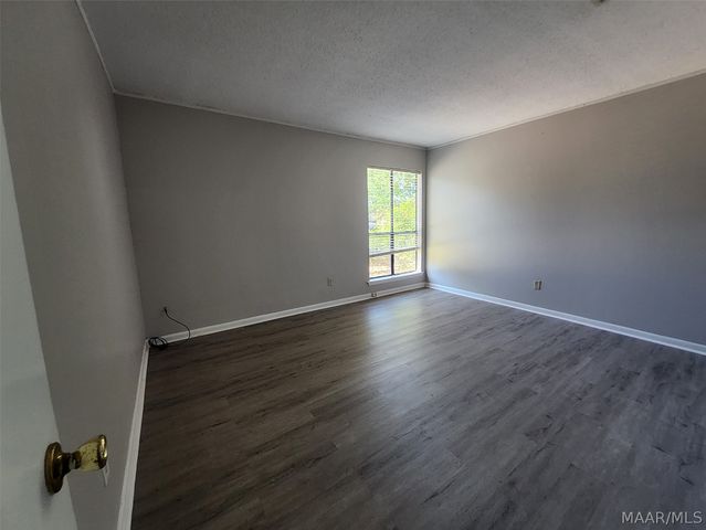 49 GLENWOOD Court, Millbrook, AL 36054