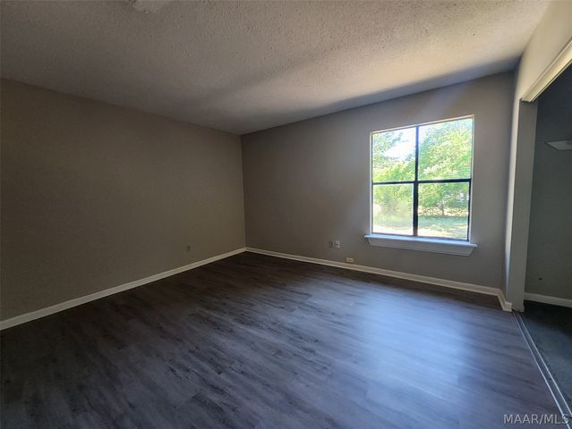 49 GLENWOOD Court, Millbrook, AL 36054