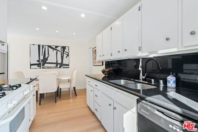 1336 Princeton Street 2, Santa Monica, CA 90404