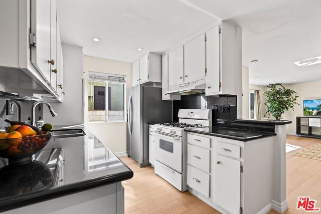 1336 Princeton Street 2, Santa Monica, CA 90404