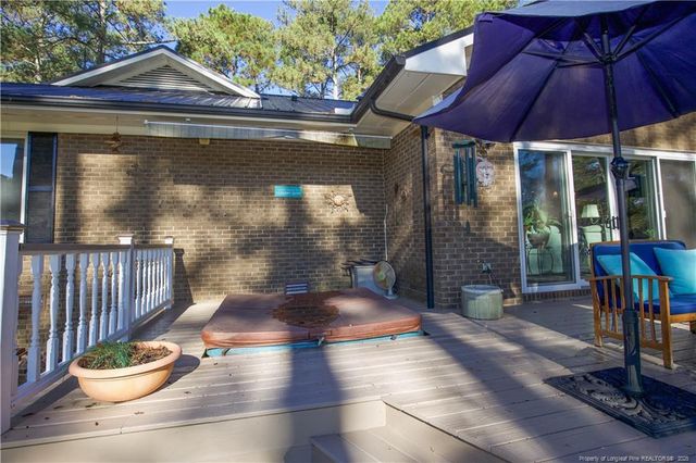 104 Oxford Court, West End, NC 27376