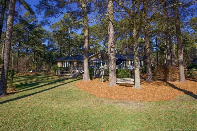 104 Oxford Court, West End, NC 27376