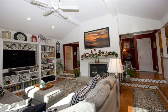 104 Oxford Court, West End, NC 27376