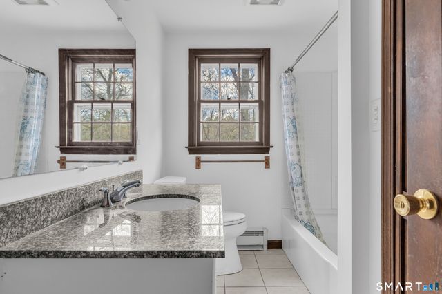 94 Quonnipaug Hill Road, Guilford, CT 06437