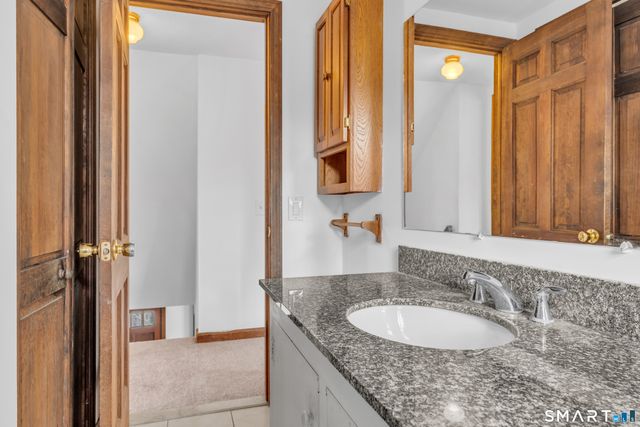 94 Quonnipaug Hill Road, Guilford, CT 06437