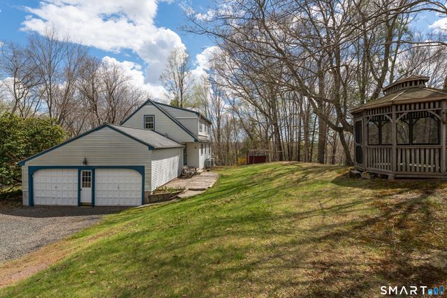 94 Quonnipaug Hill Road, Guilford, CT 06437