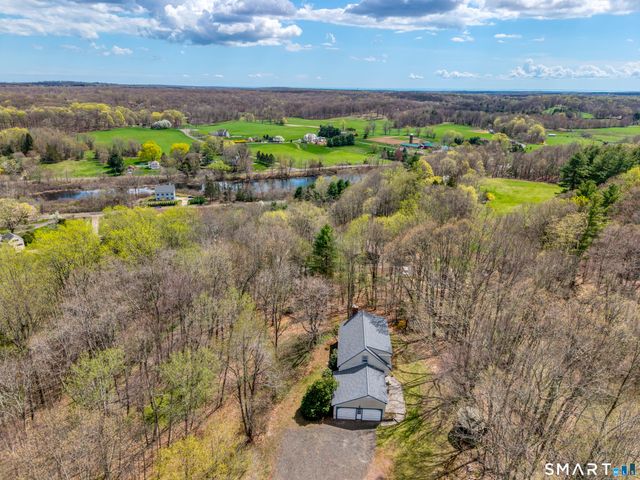 94 Quonnipaug Hill Road, Guilford, CT 06437